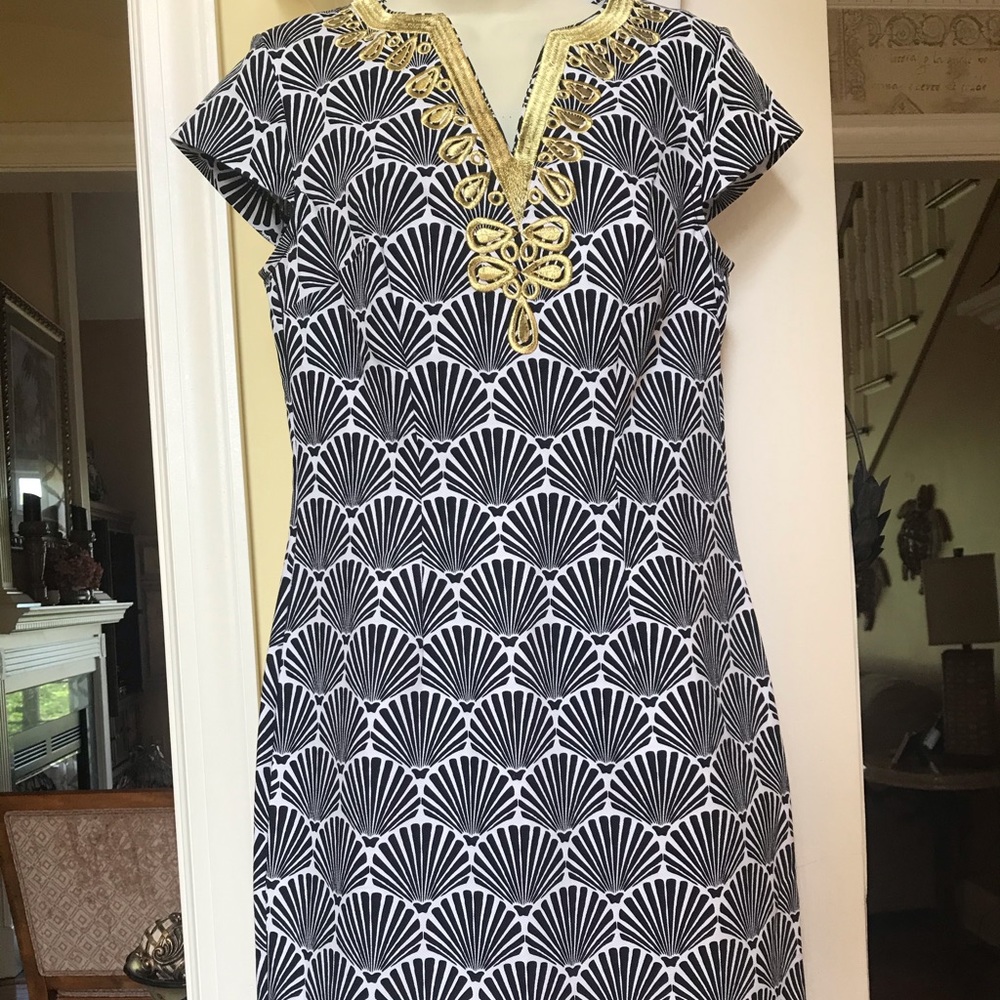 Mudpie white with black shell shapes dress Sz 4-6